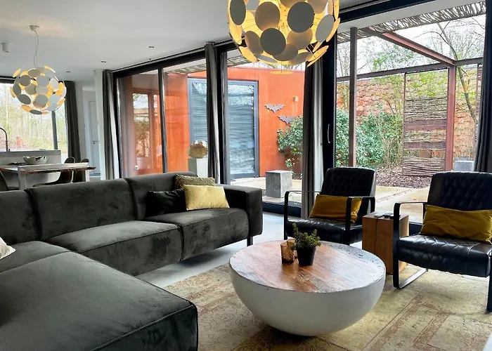 Semesterbostad Stalen Boshuis