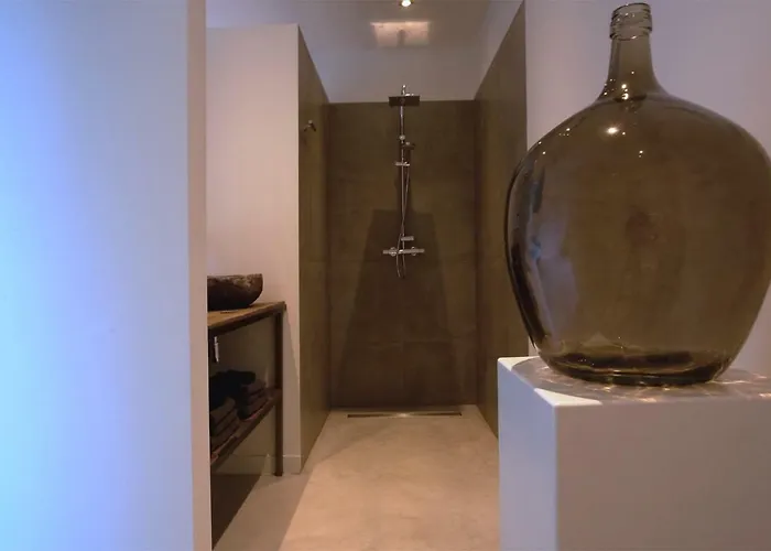 Stalen Boshuis Oosterhout (North Brabant)